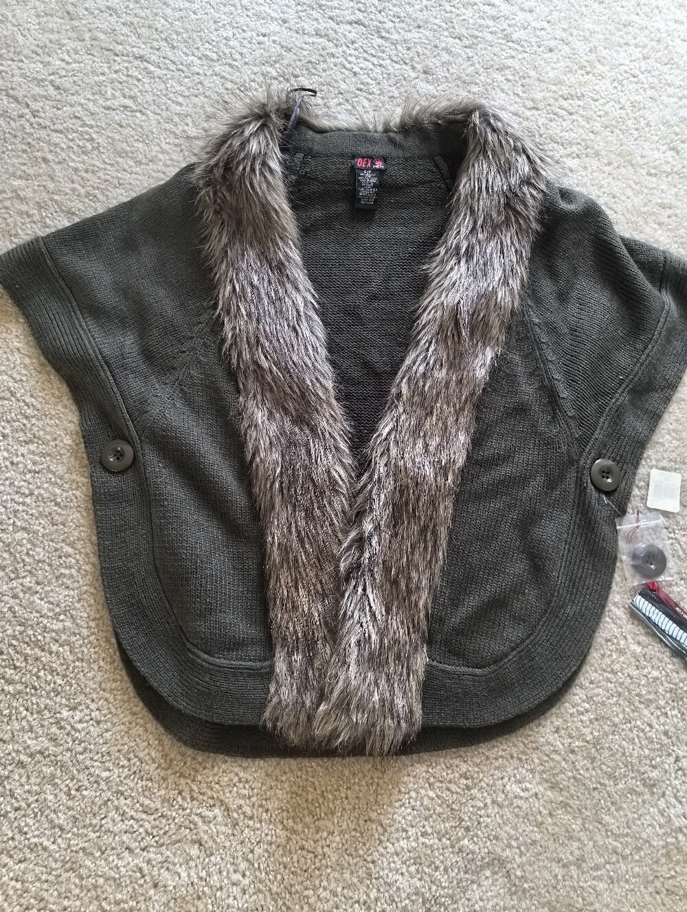 Dex Women’s Gray Knit Cape Cardigan with Faux Fur Collar – Size S/P